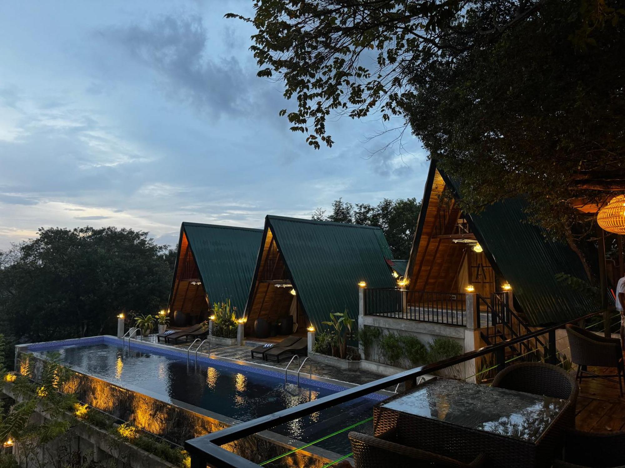 Sundown Lake Hotel & Spa Habarana Exterior foto
